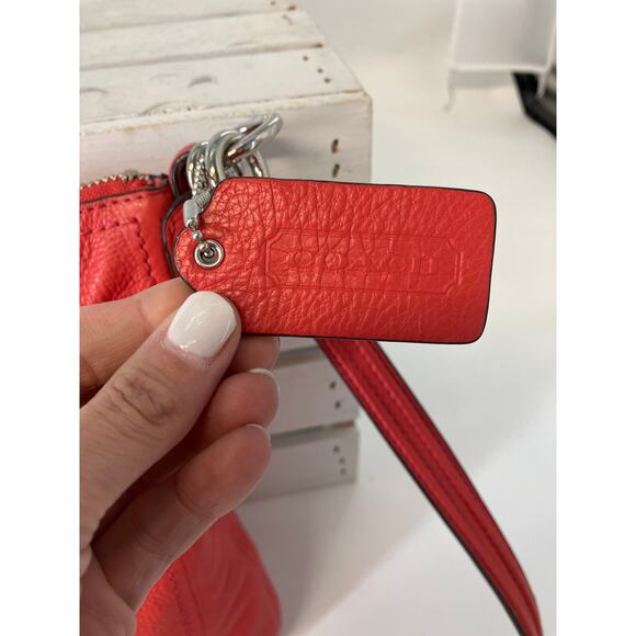 COACH 22421M MEDIUM CORAL PEBBLED LEATHER CROSSBODY BAG - Picture 3 of 12